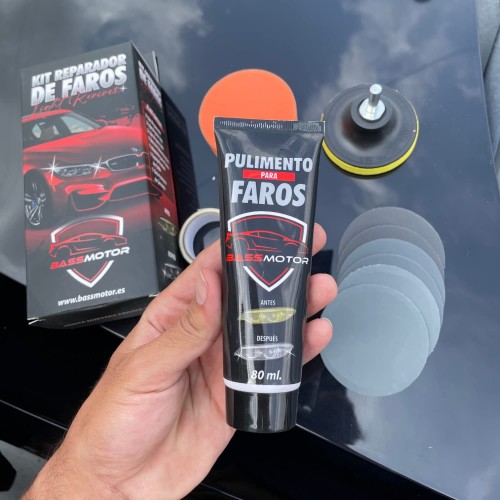 Kit Pulizia Fari Auto rigenerazione e lucidatura per fanali opachi e ingialliti Kit Pulizia Fari Auto rigenerazione e lucidatura per fanali opachi e ingialliti
