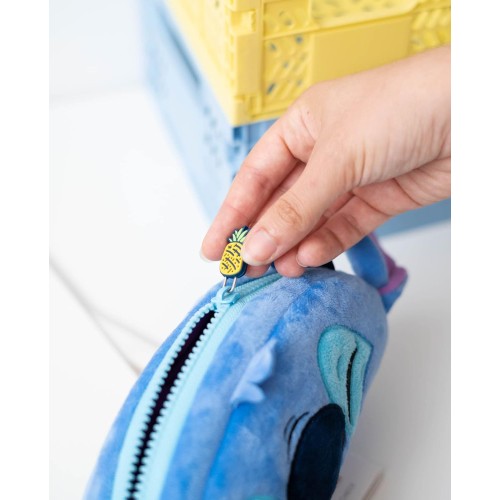 Astuccio in peluche scuola elementare media, bambina, Stitch Disney, 20x9x5cm tessuto felpato Astuccio in peluche scuola elementare media, bambina, Stitch Disney, 20x9x5cm tessuto felpato
